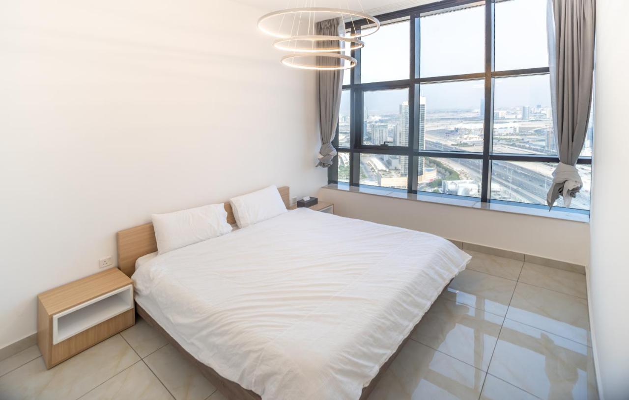 Sky View Tower Apartments Dubai Exteriör bild