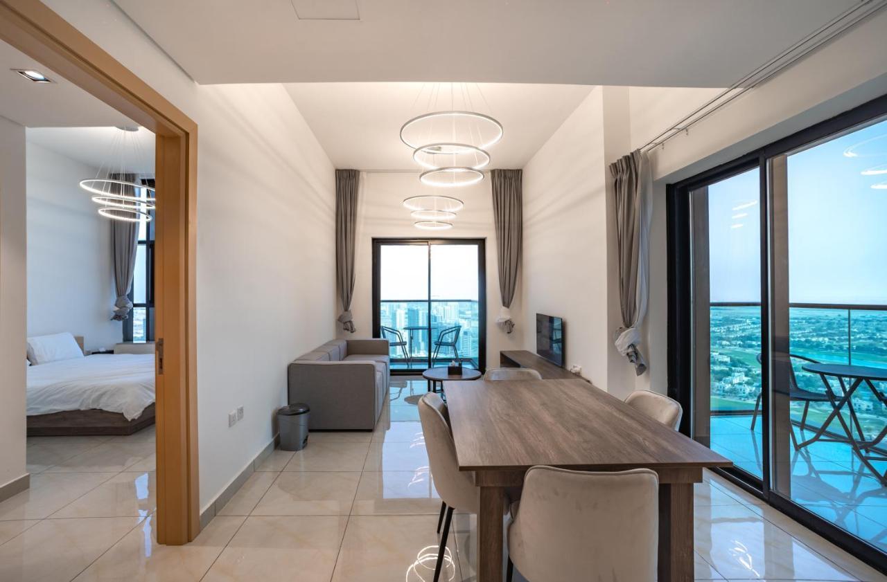 Sky View Tower Apartments Dubai Exteriör bild