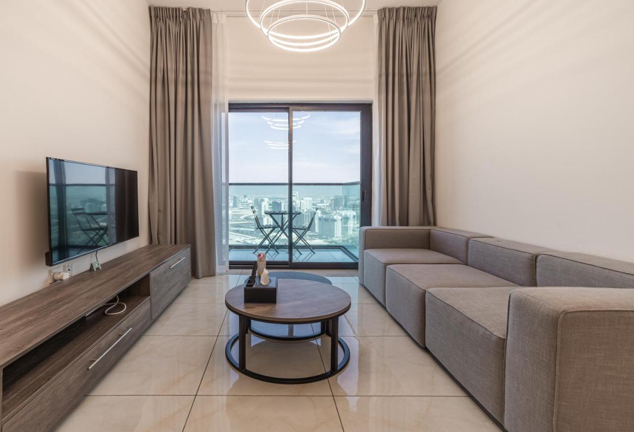 Sky View Tower Apartments Dubai Exteriör bild